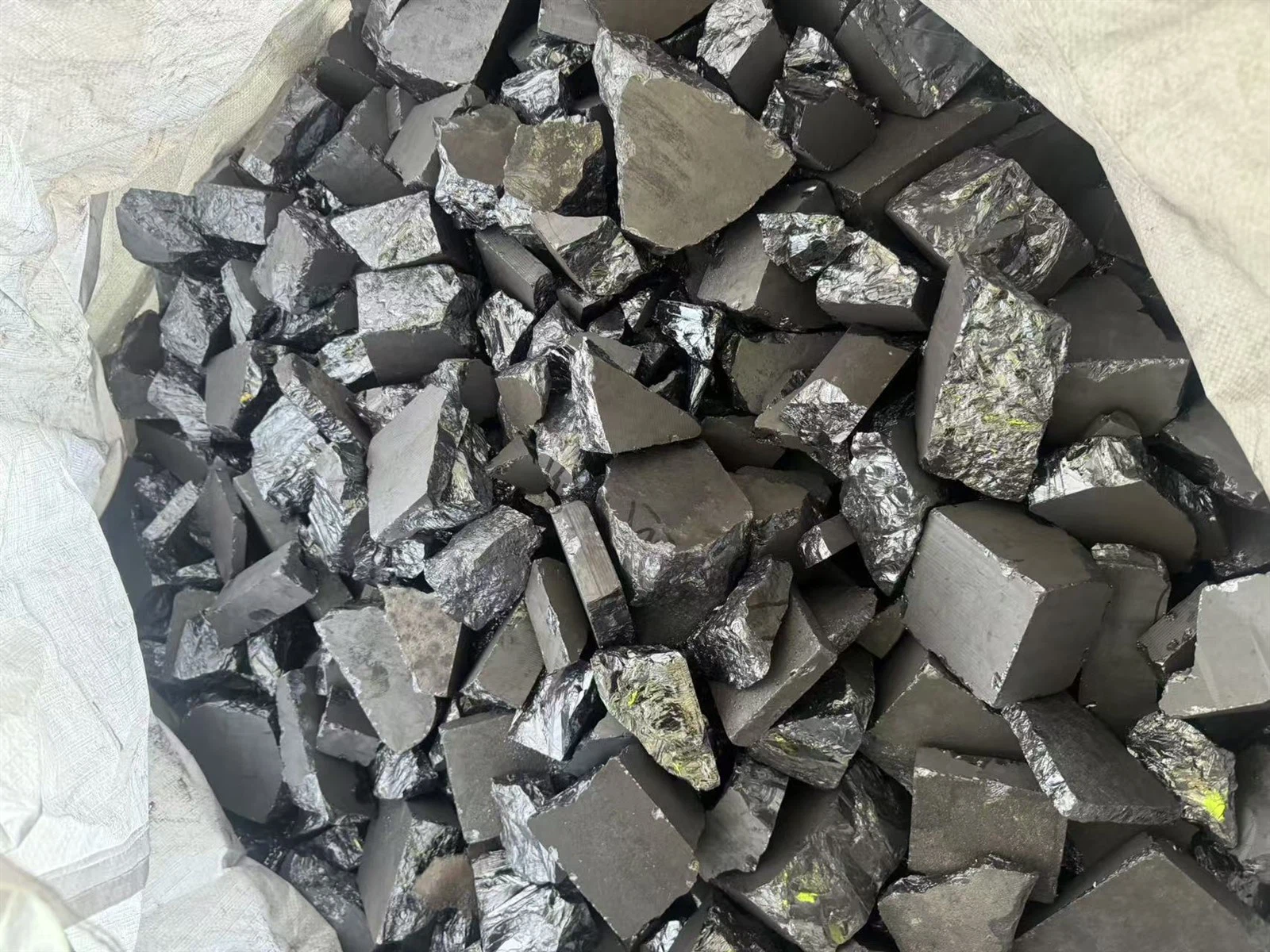 48 Tons Of Polysilicon To Kaohsiung